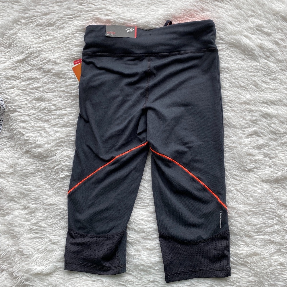 NWT CHAMPION Gray Fitted Knee Tight Capris XS - Picture 3 of 7